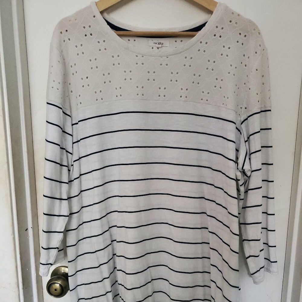 Maurices White And Blue Stripped Eyelet 3/4 Sleeve Top Women's Size XXL